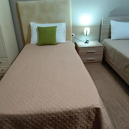 Dimitri يميناريا